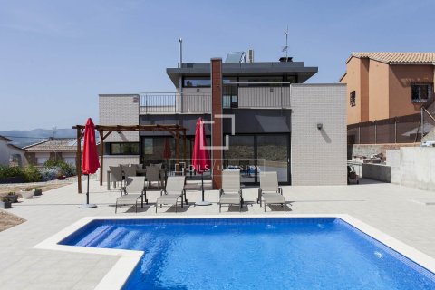Villa de 3 dormitorios en venta en Sitges, Barcelona, Cataluña, Spain № 4441 - foto 3