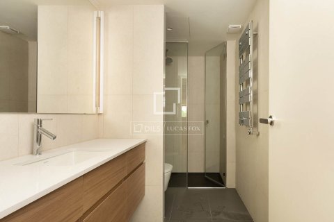 2 bedrooms apartment for sale in Barcelona, Catalonia, Spain № 4439 - photo 17
