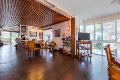 9 bedrooms house for sale in Castelldefels, Barcelona, Catalonia, Spain № 6575 - photo 5