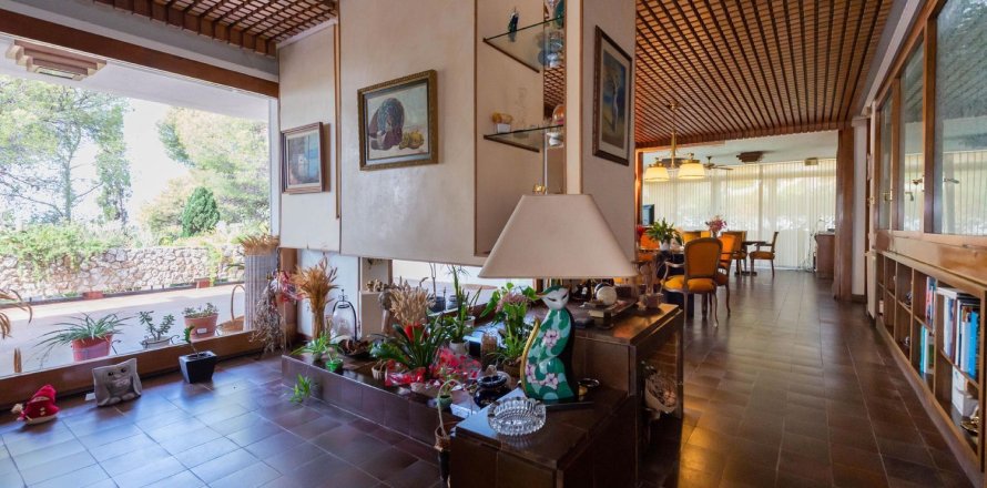 9 bedrooms house for sale in Castelldefels, Barcelona, Catalonia, Spain № 6575