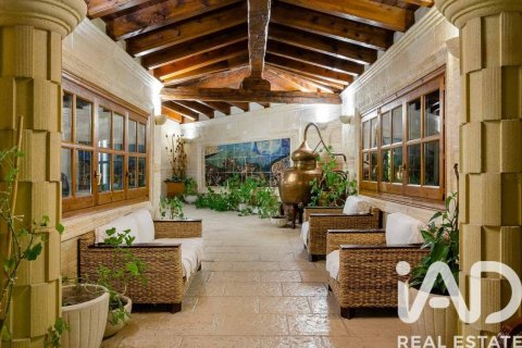 Propiedad comercial de 4716 m² en venta en Lérida, Cataluña, Spain № 4700 - foto 26