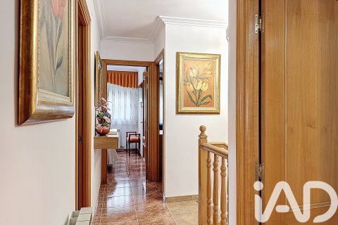 Casa adosada de 4 dormitorios en venta en Calafell, Tarragona, Cataluña, Spain № 4698 - foto 12