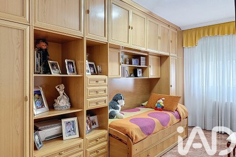 Casa adosada de 4 dormitorios en venta en Calafell, Tarragona, Cataluña, Spain № 4698 - foto 11