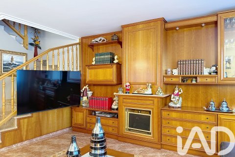 Casa adosada de 4 dormitorios en venta en Calafell, Tarragona, Cataluña, Spain № 4698 - foto 16
