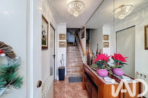 Casa adosada de 4 dormitorios en venta en Calafell, Tarragona, Cataluña, Spain № 4698 - foto 21