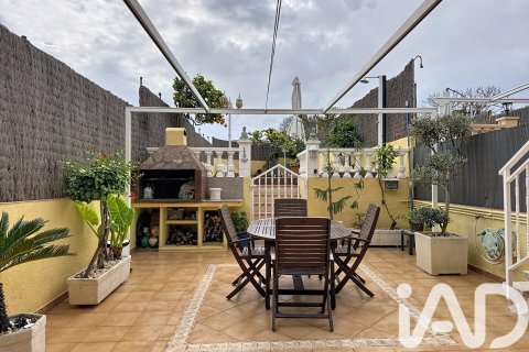 Casa adosada de 4 dormitorios en venta en Calafell, Tarragona, Cataluña, Spain № 4698 - foto 3