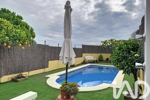 Casa adosada de 4 dormitorios en venta en Calafell, Tarragona, Cataluña, Spain № 4698 - foto 7
