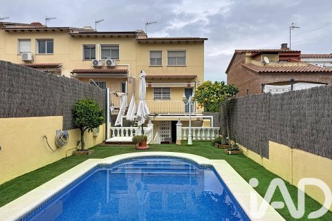 Casa adosada de 4 dormitorios en venta en Calafell, Tarragona, Cataluña, Spain № 4698