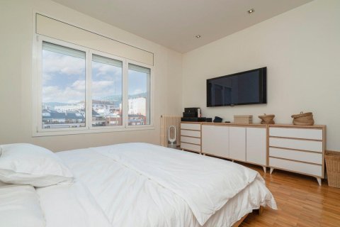 Apartamento de 7 dormitorios en venta en Barcelona, Cataluña, Spain № 1217 - foto 29