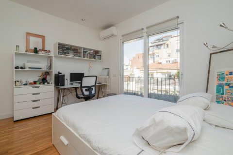 Apartamento de 7 dormitorios en venta en Barcelona, Cataluña, Spain № 1217 - foto 27