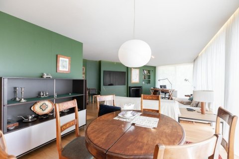 Apartamento de 3 dormitorios en venta en Barcelona, Cataluña, Spain № 1493 - foto 2