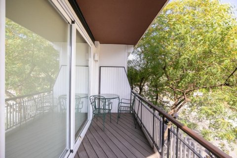 Apartamento de 3 dormitorios en venta en Barcelona, Cataluña, Spain № 1493 - foto 5