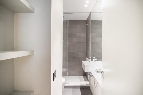 Apartamento de 3 dormitorios en venta en Barcelona, Cataluña, Spain № 1493 - foto 16