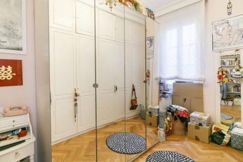 Купить квартиру в Барселона, Испания с 5 комнат, № 1490 - фото 12