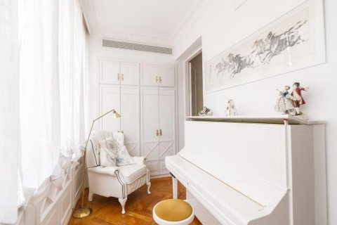 Купить квартиру в Барселона, Испания с 5 комнат, № 1490 - фото 9