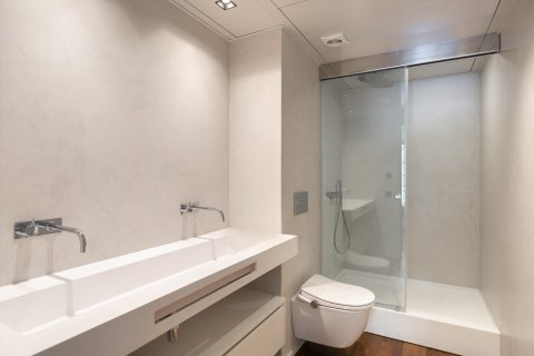 Apartamento de 2 dormitorios en venta en Barcelona, Cataluña, Spain № 1492 - foto 15
