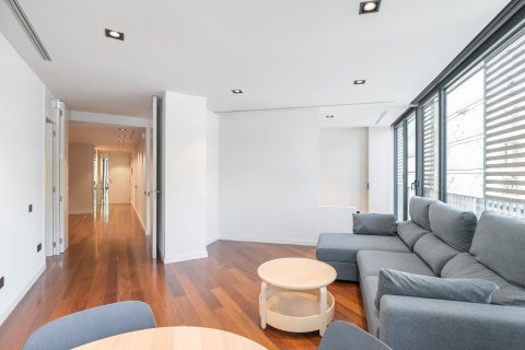 Apartamento de 2 dormitorios en venta en Barcelona, Cataluña, Spain № 1492 - foto 6
