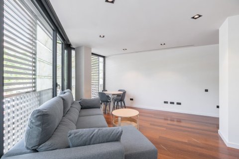 Apartamento de 2 dormitorios en venta en Barcelona, Cataluña, Spain № 1492 - foto 2