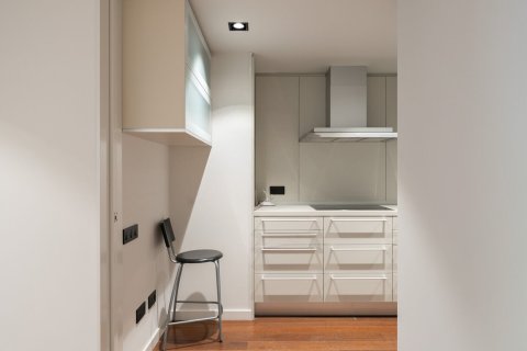 Apartamento de 2 dormitorios en venta en Barcelona, Cataluña, Spain № 1492 - foto 9
