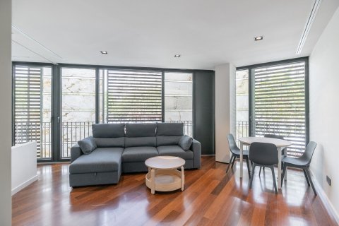 Apartamento de 2 dormitorios en venta en Barcelona, Cataluña, Spain № 1492