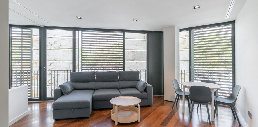 Apartamento de 2 dormitorios en venta en Barcelona, Cataluña, Spain № 1492