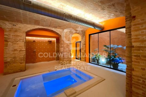 Купить квартиру в Барселона, Испания с 3 спальни, 232м², № 5933 - фото 16