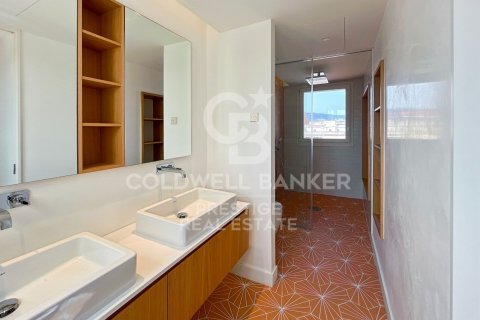 Ático de 3 dormitorios en venta en Barcelona, Cataluña, Spain № 5931 - foto 17