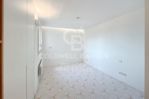 Ático de 3 dormitorios en venta en Barcelona, Cataluña, Spain № 5931 - foto 16