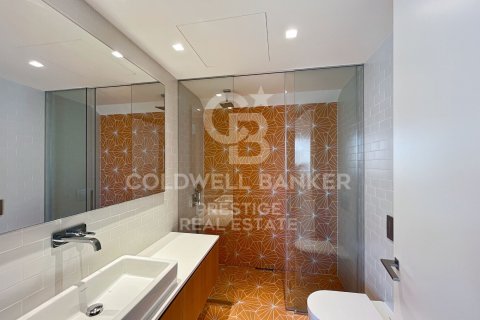 Ático de 3 dormitorios en venta en Barcelona, Cataluña, Spain № 5931 - foto 24