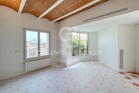 Ático de 3 dormitorios en venta en Barcelona, Cataluña, Spain № 5931 - foto 9