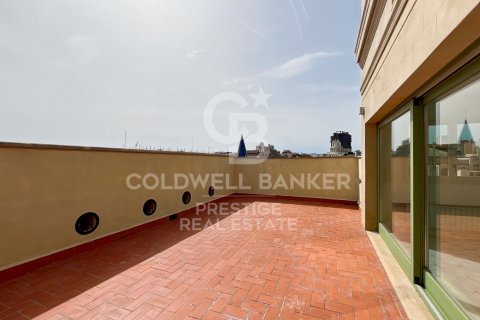 Ático de 3 dormitorios en venta en Barcelona, Cataluña, Spain № 5931 - foto 5