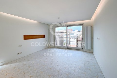 Ático de 3 dormitorios en venta en Barcelona, Cataluña, Spain № 5931 - foto 25