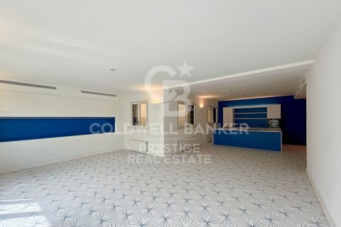Купить квартиру в Барселона, Испания с 2 спальни, 146м², № 5932 - фото 3