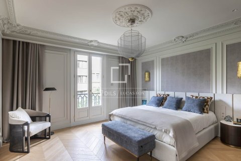 Купить квартиру в Барселона, Испания с 4 спальни, 201м², № 4336 - фото 17