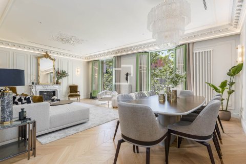 Купить квартиру в Барселона, Испания с 4 спальни, 201м², № 4336 - фото 23