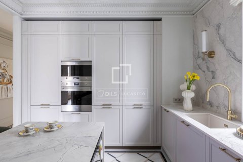 Купить квартиру в Барселона, Испания с 4 спальни, 201м², № 4336 - фото 3