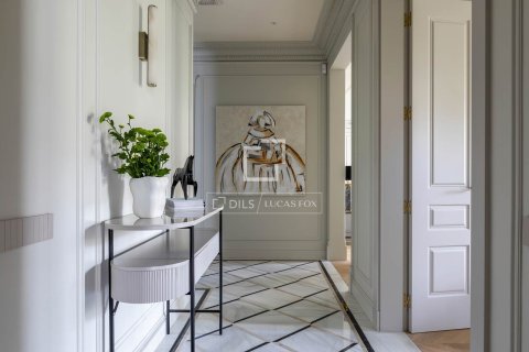 Купить квартиру в Барселона, Испания с 4 спальни, 201м², № 4336 - фото 6