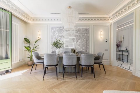 Купить квартиру в Барселона, Испания с 4 спальни, 201м², № 4336 - фото 28