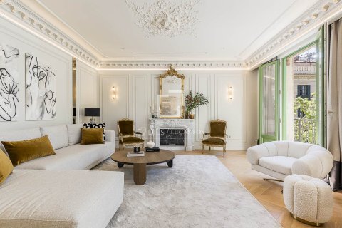 4 bedrooms apartment for sale in Barcelona, Catalonia, Spain № 4336