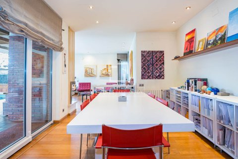 Villa de 6 dormitorios en venta en Sant Cugat del Vallès, Barcelona, Cataluña, Spain № 6369 - foto 16