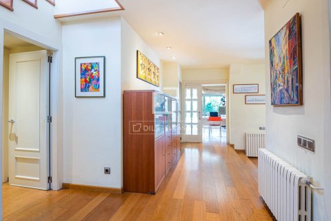 Villa de 6 dormitorios en venta en Sant Cugat del Vallès, Barcelona, Cataluña, Spain № 6369 - foto 11