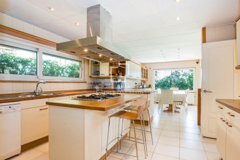 Villa de 6 dormitorios en venta en Sant Cugat del Vallès, Barcelona, Cataluña, Spain № 6369 - foto 20