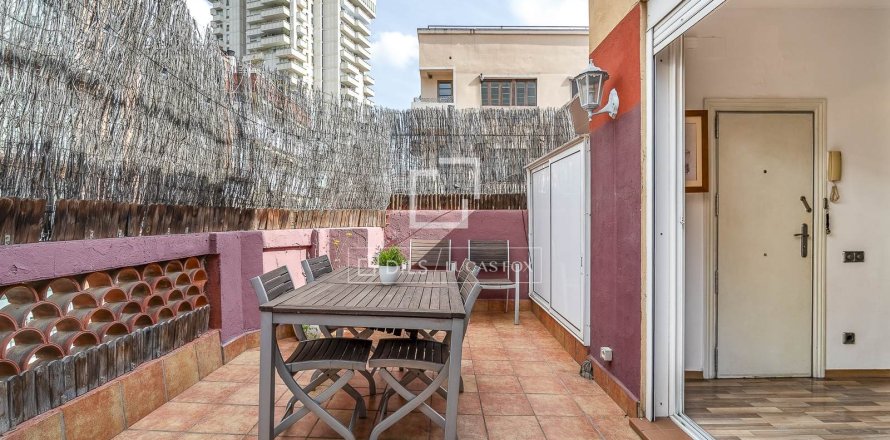 Apartamento de 2 dormitorios en venta en Barcelona, Cataluña, Spain № 6374