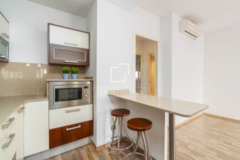 Apartamento de 2 dormitorios en venta en Barcelona, Cataluña, Spain № 6374 - foto 15