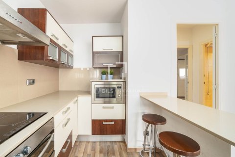 Apartamento de 2 dormitorios en venta en Barcelona, Cataluña, Spain № 6374 - foto 17