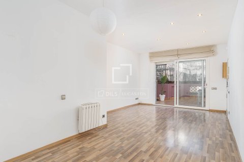 Apartamento de 2 dormitorios en venta en Barcelona, Cataluña, Spain № 6374 - foto 7