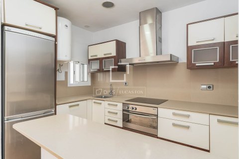 Apartamento de 2 dormitorios en venta en Barcelona, Cataluña, Spain № 6374 - foto 14