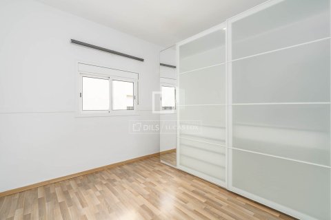 Apartamento de 2 dormitorios en venta en Barcelona, Cataluña, Spain № 6374 - foto 27