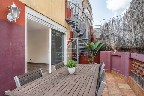 Apartamento de 2 dormitorios en venta en Barcelona, Cataluña, Spain № 6374 - foto 5