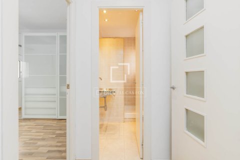 Apartamento de 2 dormitorios en venta en Barcelona, Cataluña, Spain № 6374 - foto 19